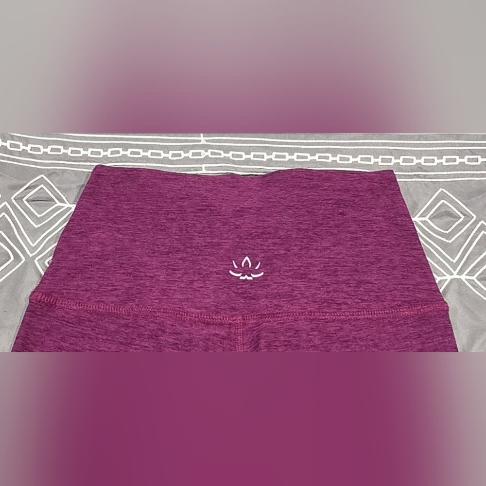Beyond Yoga High Waisted Leggings In Heather Magenta Size Small - Picture 4 of 8